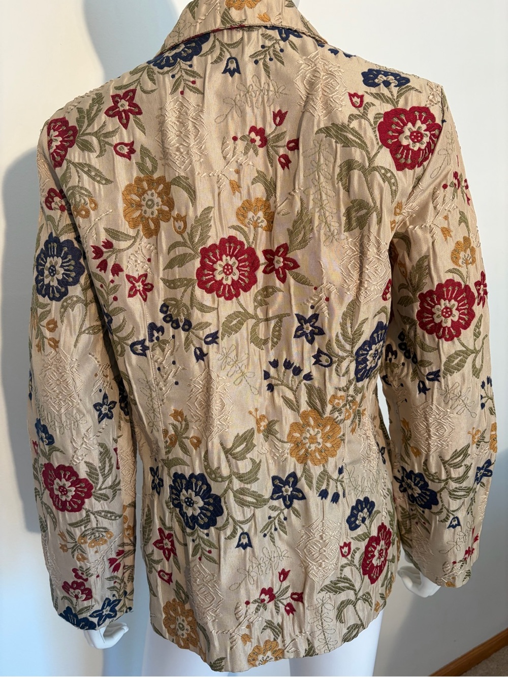 #883 Alfred Dunner Vintage Beige Embroidered Floral Stand-Collar Jacket - Picture 7 of 12